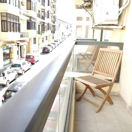 Apartment Large Close To Rocky Mcre1-1 *