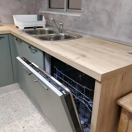 Apartment Large Close To Rocky Mcre1-1 *