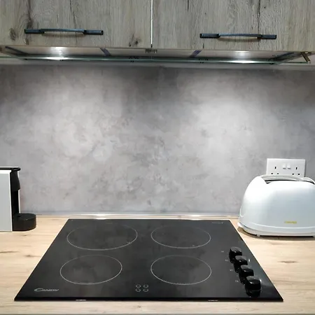 Large Close To Rocky Mcre1-1 * Sliema