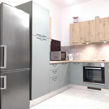 Large Close To Rocky Mcre1-1 Sliema