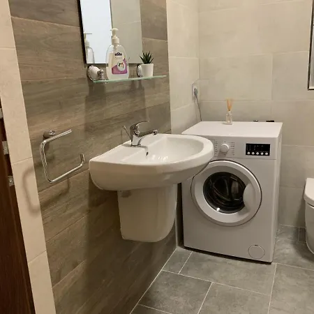 Large Close To Rocky Mcre1-1