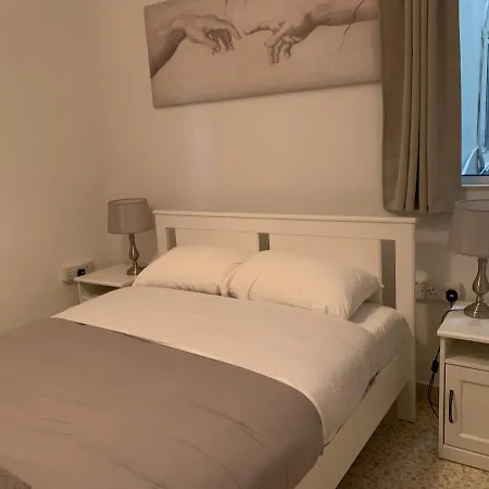 Daire Large Close To Rocky Mcre1-1 Sliema