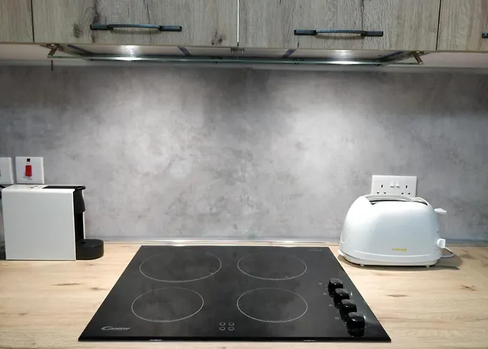 Large Close To Rocky Mcre1-1 * Sliema